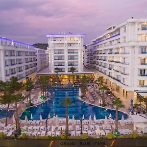 Grand Blue Fafa & Resort Kryemëdhej
